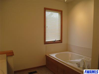 512 Ridge Hill Place Fort Wayne, IN 46804 - Photo 12 of 18