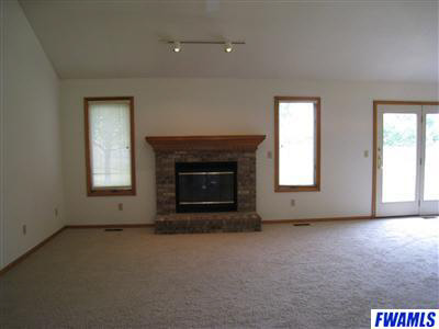 512 Ridge Hill Place Fort Wayne, IN 46804 - Photo 3 of 18