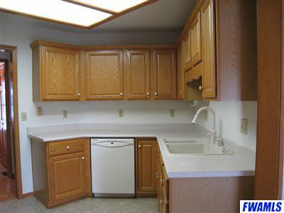 512 Ridge Hill Place Fort Wayne, IN 46804 - Photo 6 of 18