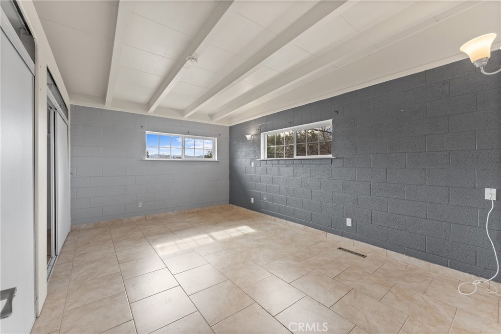 13755 Lakota Road Apple Valley, CA 92307 - Photo 13 of 21