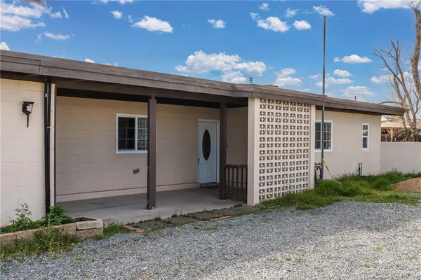 $439,999 | 13755 Lakota Road, Apple Valley, CA 92307