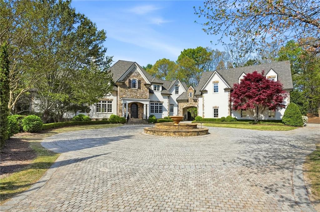 218 Londonberry Road Northwest Atlanta, GA 30327 - Photo 2 of 81