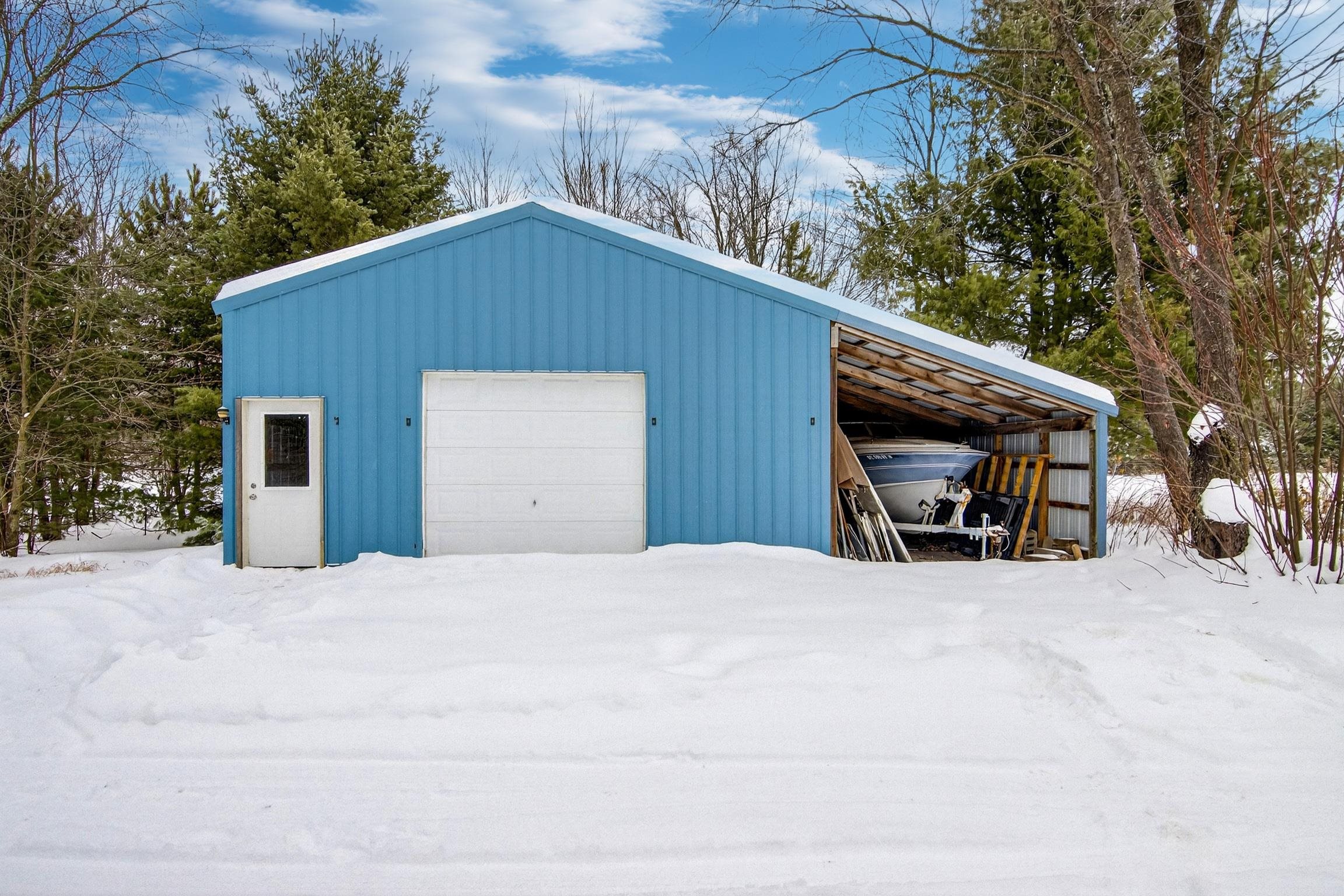 6585 Wallaker Road Benzonia, MI 49616 - Photo 21 of 24