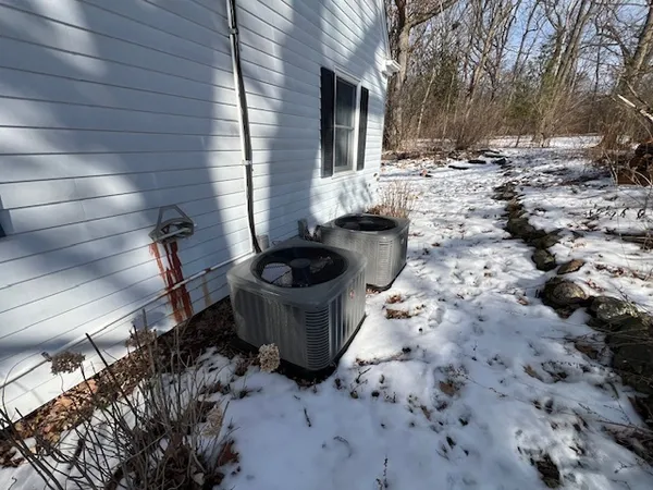 $2,200 | 20604 Collins Road, Marengo, IL 60152