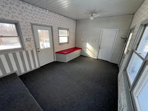 $2,200 | 20604 Collins Road, Marengo, IL 60152