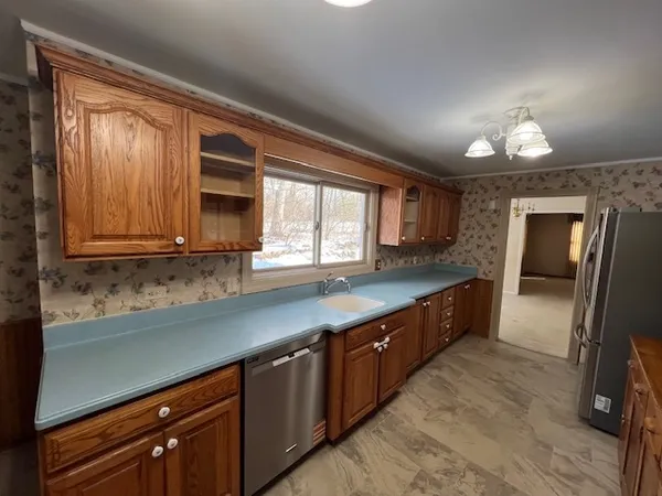$2,200 | 20604 Collins Road, Marengo, IL 60152