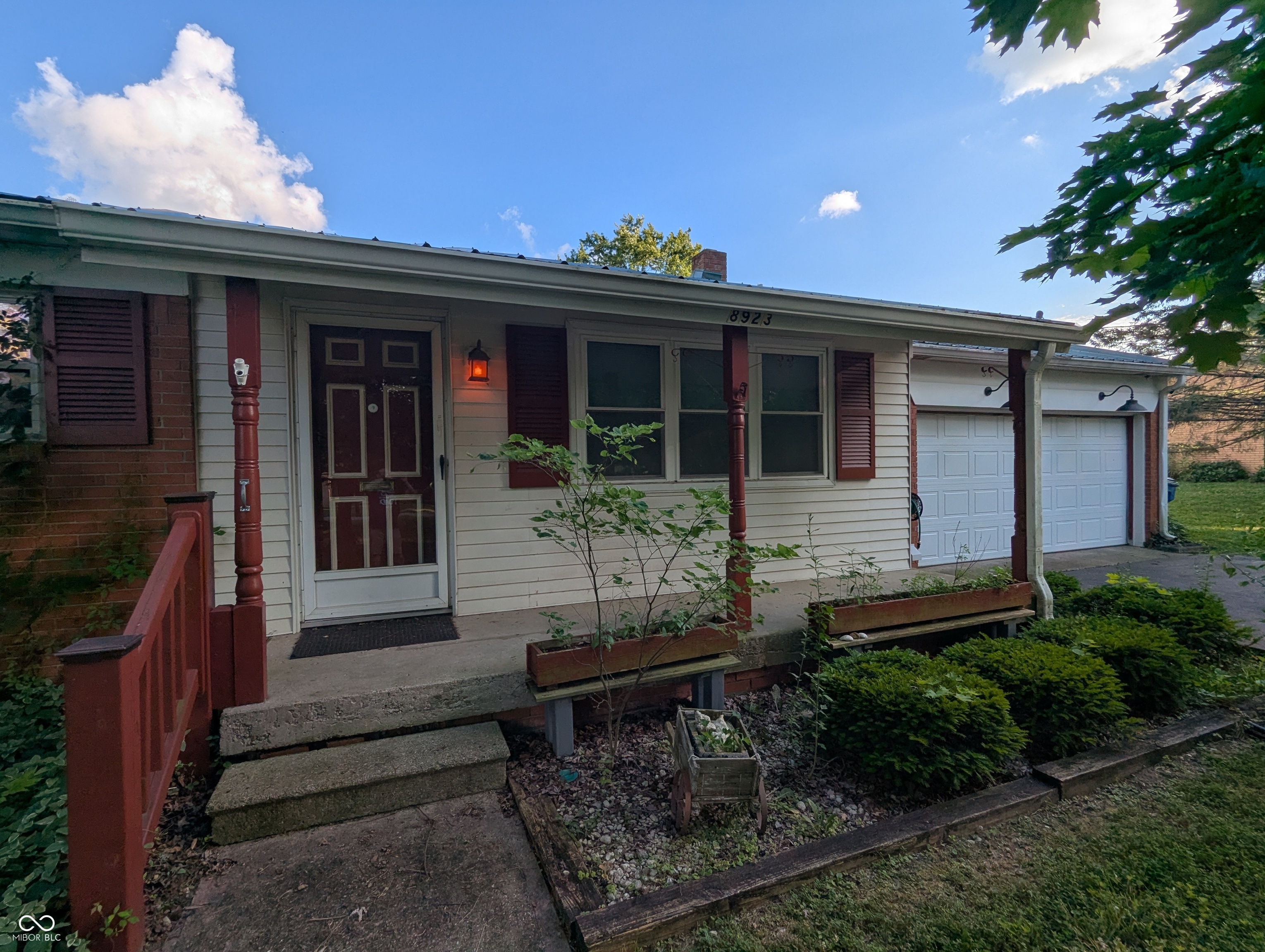8923 Maze Road Indianapolis, IN 46259 - Photo 2 of 32 Gallery Image 2