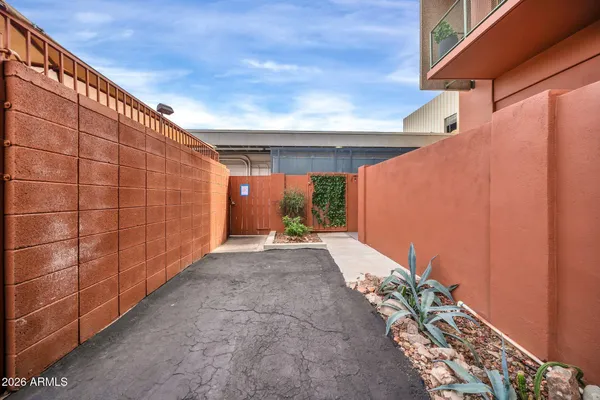 $127,900 | 4750 North Central Avenue, Unit A1, Phoenix, AZ 85012