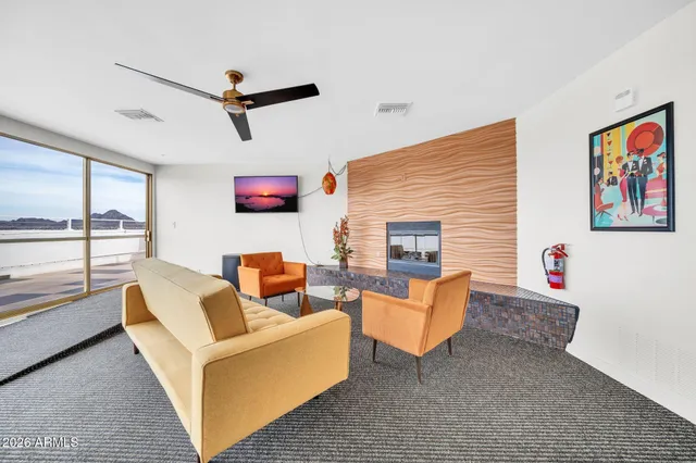 $149,900 | 4750 North Central Avenue, Unit A1, Phoenix, AZ 85012