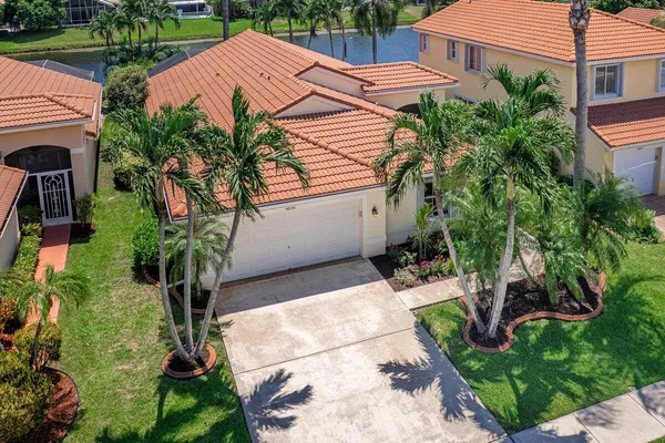 $575,000 | 5026 Prairie Dunes Village Circle, Lake Worth, FL 33463