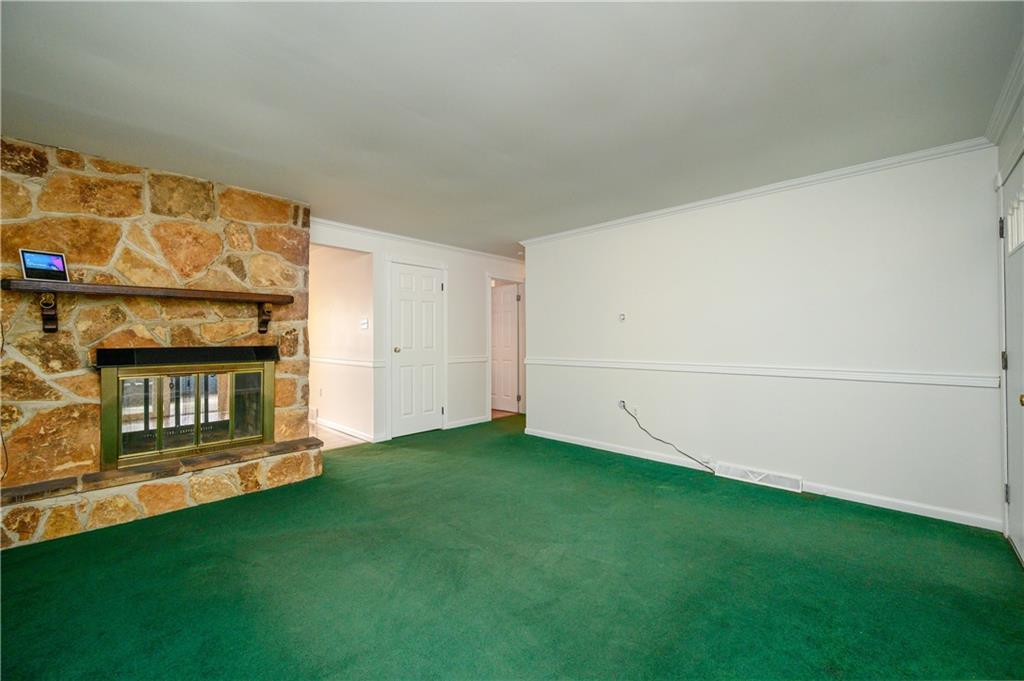 2494 Wigwam Road Aliquippa, PA 15001 - Photo 5 of 37