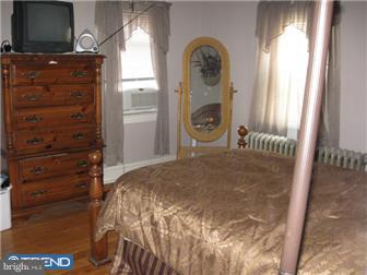 96 Marshall Road Lansdowne, PA 19050 - Photo 8 of 12 Bedroom - Main
