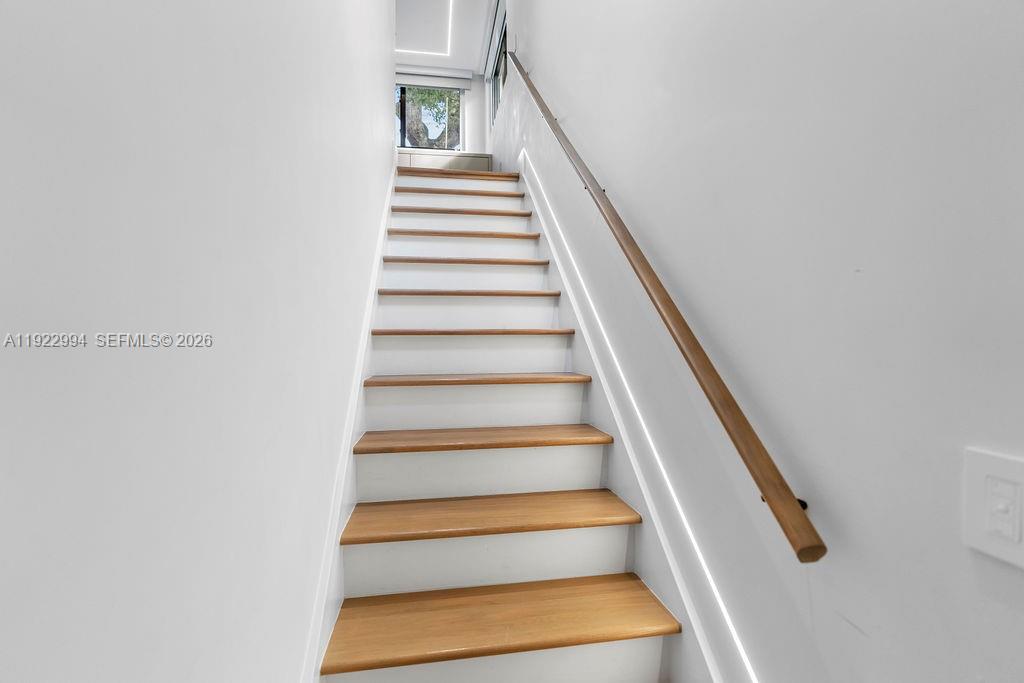 4095 Battersea Road Miami, FL 33133 - Photo 33 of 53 Upper Level Access