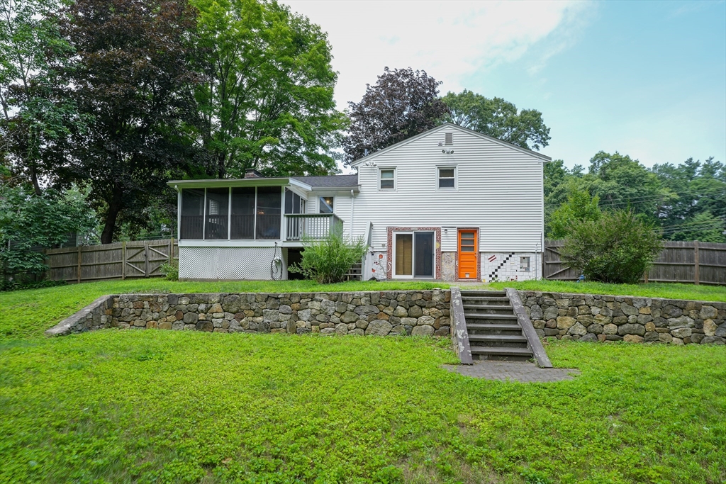 23 Laurel Drive Hudson, MA 01749 - Photo 3 of 29