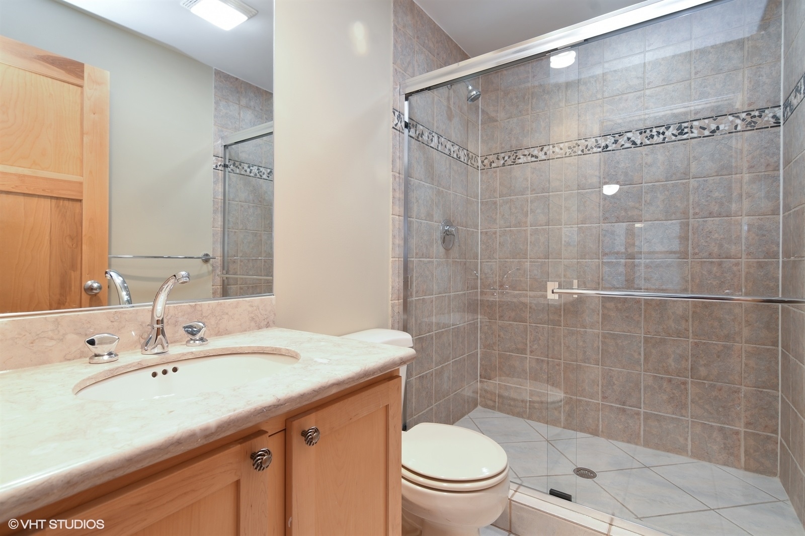 2152 North Racine Avenue, Unit 2 Chicago, IL 60614 - Photo 11 of 16 Gallery Image 11