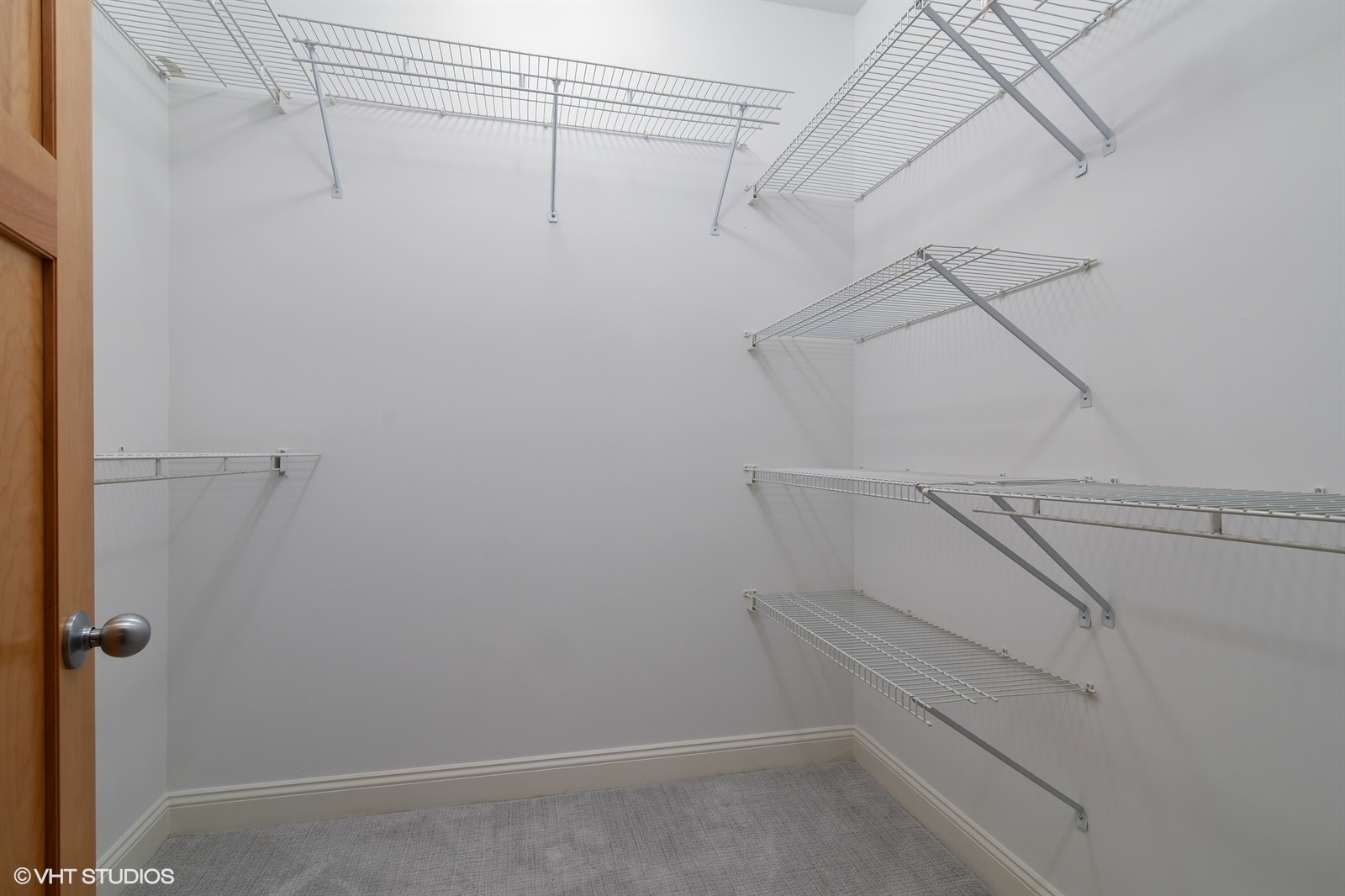 2152 North Racine Avenue, Unit 2 Chicago, IL 60614 - Photo 9 of 16 Gallery Image 9