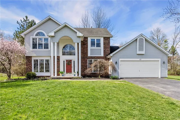 $419,000 | 17 Oakshire Way, Henrietta, NY 14534