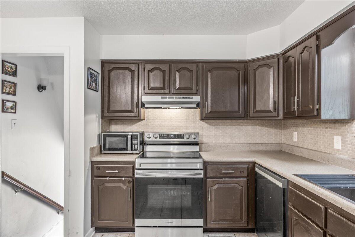 2013 Morris Hill Road Chattanooga, TN 37421 - Photo 6 of 38 07-IMG_0242