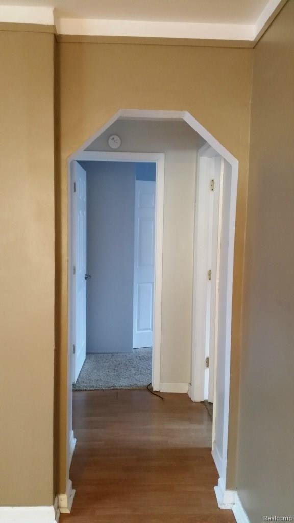 25652 Reeck Road Trenton, MI 48183 - Photo 12 of 21 Hallway