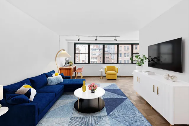 $335,000 | 225 East 36th Street, Unit 11R | Murray Hill