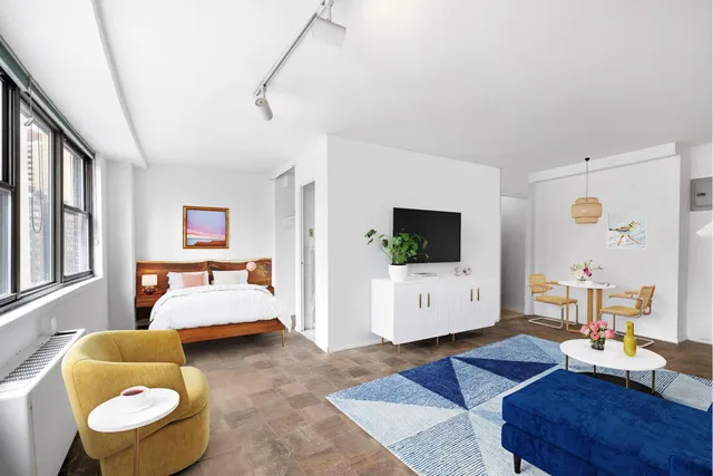 $335,000 | 225 East 36th Street, Unit 11R | Murray Hill