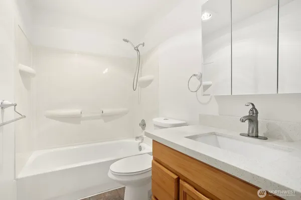 $294,950 | 1227 Southwest 132nd Lane, Unit 731, Burien, WA 98146
