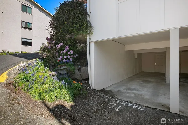 $294,950 | 1227 Southwest 132nd Lane, Unit 731, Burien, WA 98146