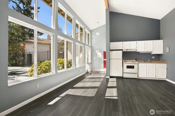 $294,950 | 1227 Southwest 132nd Lane, Unit 731, Burien, WA 98146