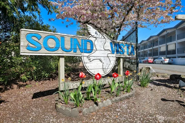 $294,950 | 1227 Southwest 132nd Lane, Unit 731, Burien, WA 98146