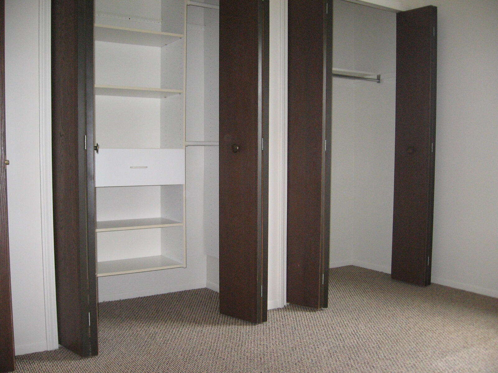 42504 Saratoga Road Canton, MI 48187 - Photo 13 of 16 IMG_0020