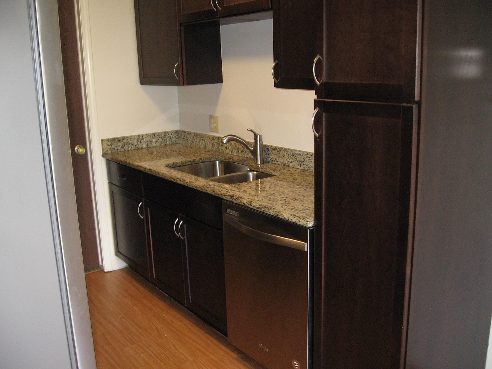 42504 Saratoga Road Canton, MI 48187 - Photo 9 of 16 IMG_0034