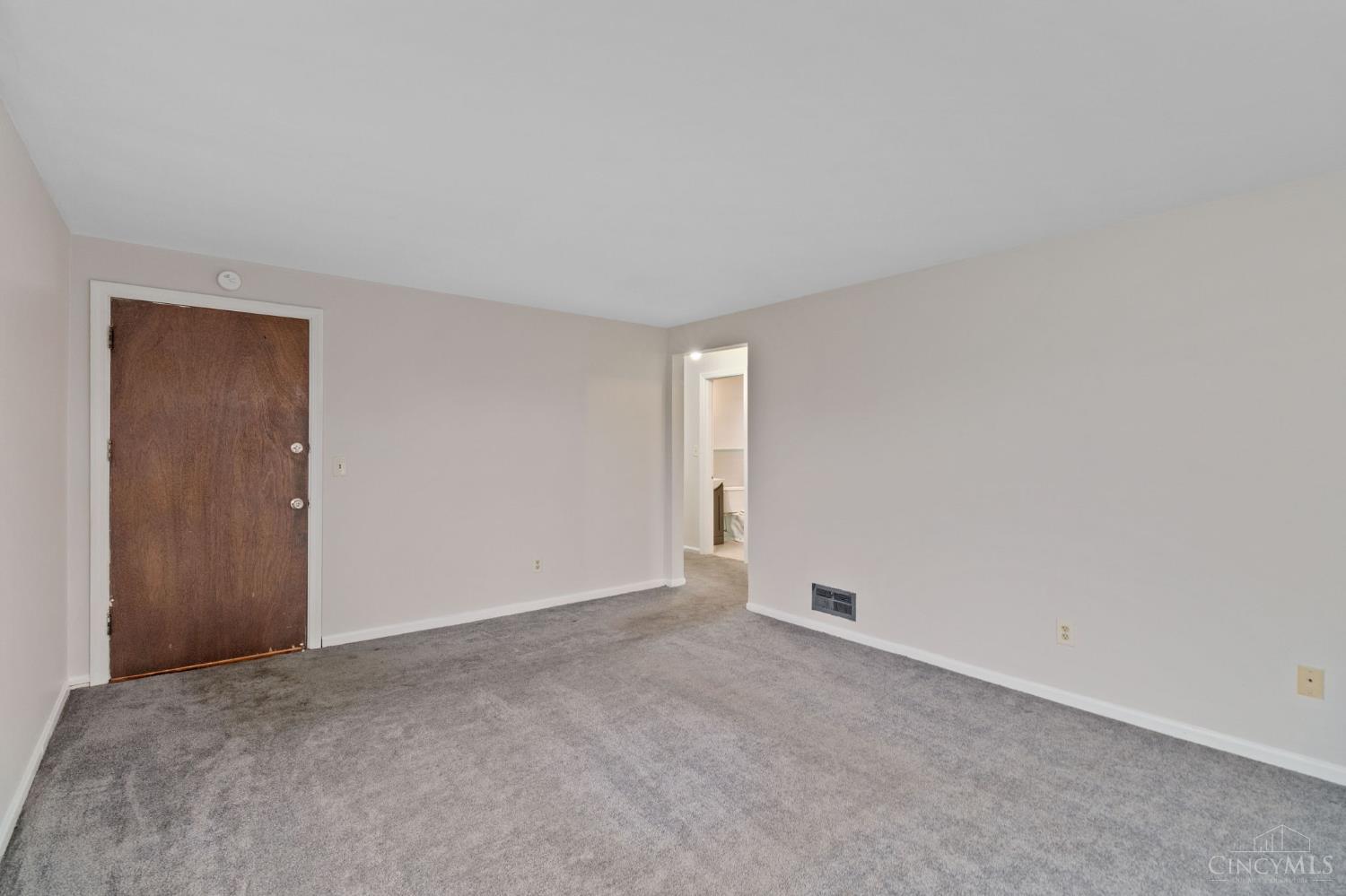 2503 Rack Court Cincinnati, OH 45239 - Photo 17 of 19