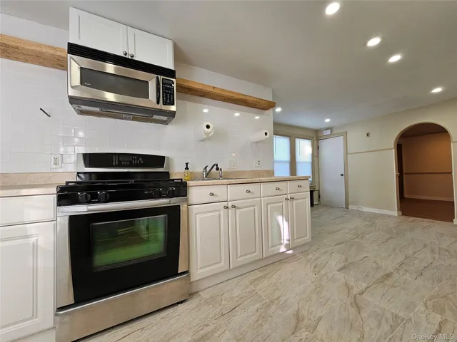 $1,900 | 704 Tower Avenue, Unit B, Maybrook, NY 12543