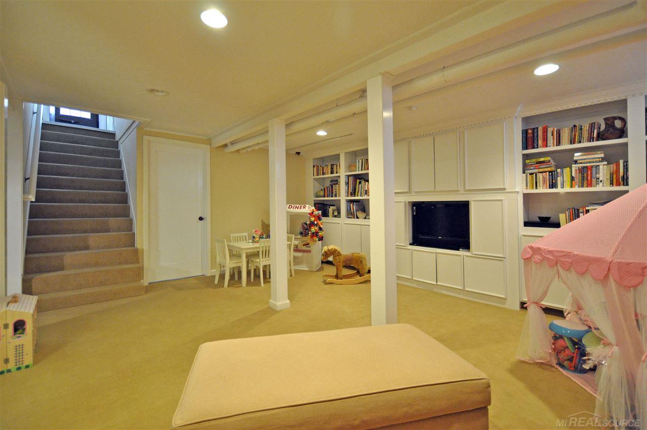 1215 Harvard Road Grosse Pointe Park, MI 48230 - Photo 28 of 34