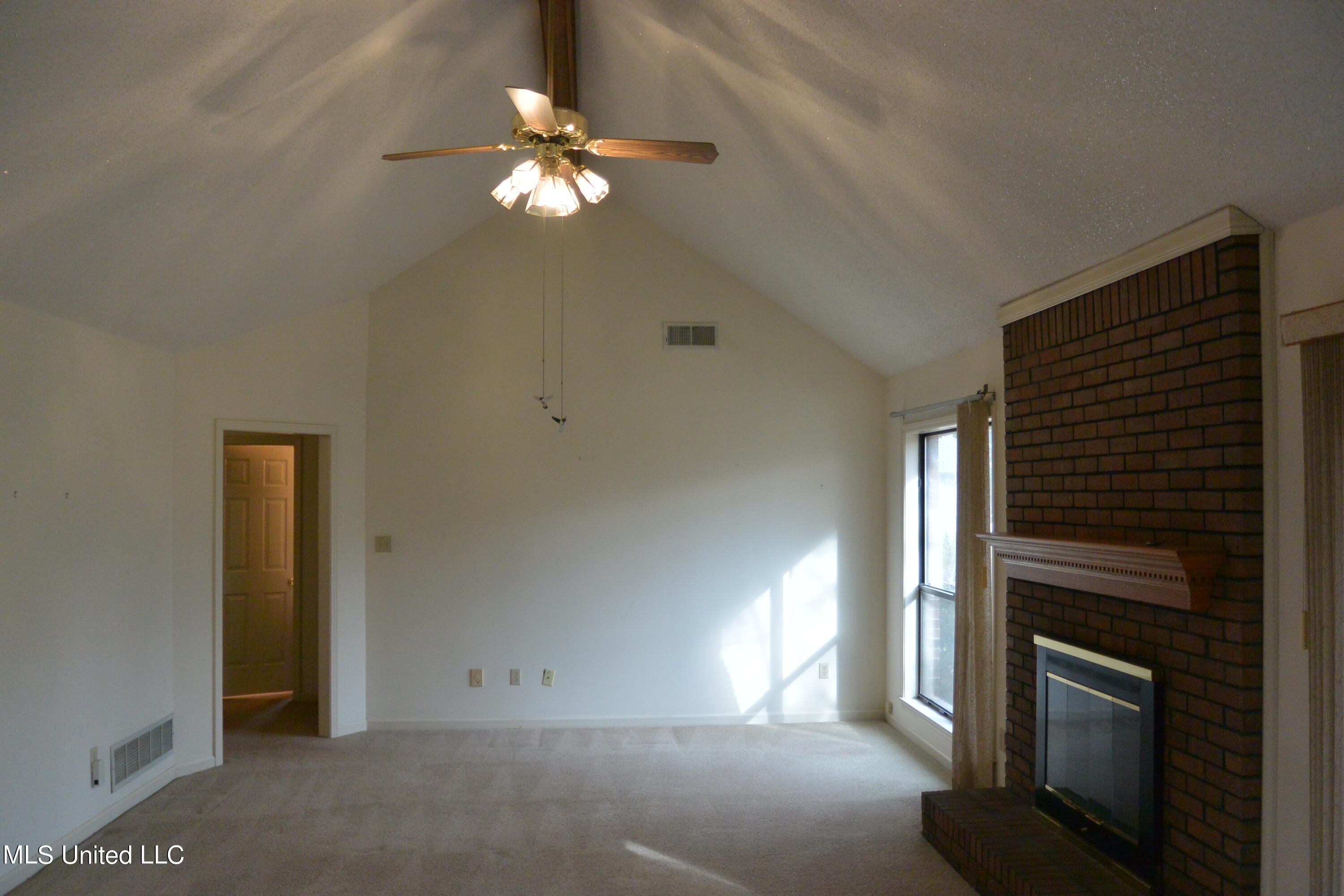 1170 Wooten Road Nesbit, MS 38651 - Photo 9 of 20 GREATROOM