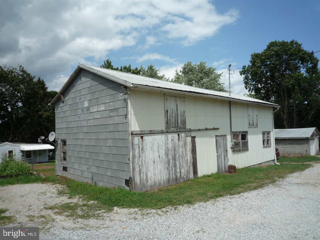 2136 Church Road York, PA 17408 - Photo 6 of 36