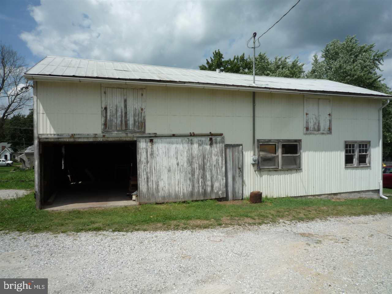 2136 Church Road York, PA 17408 - Photo 7 of 36