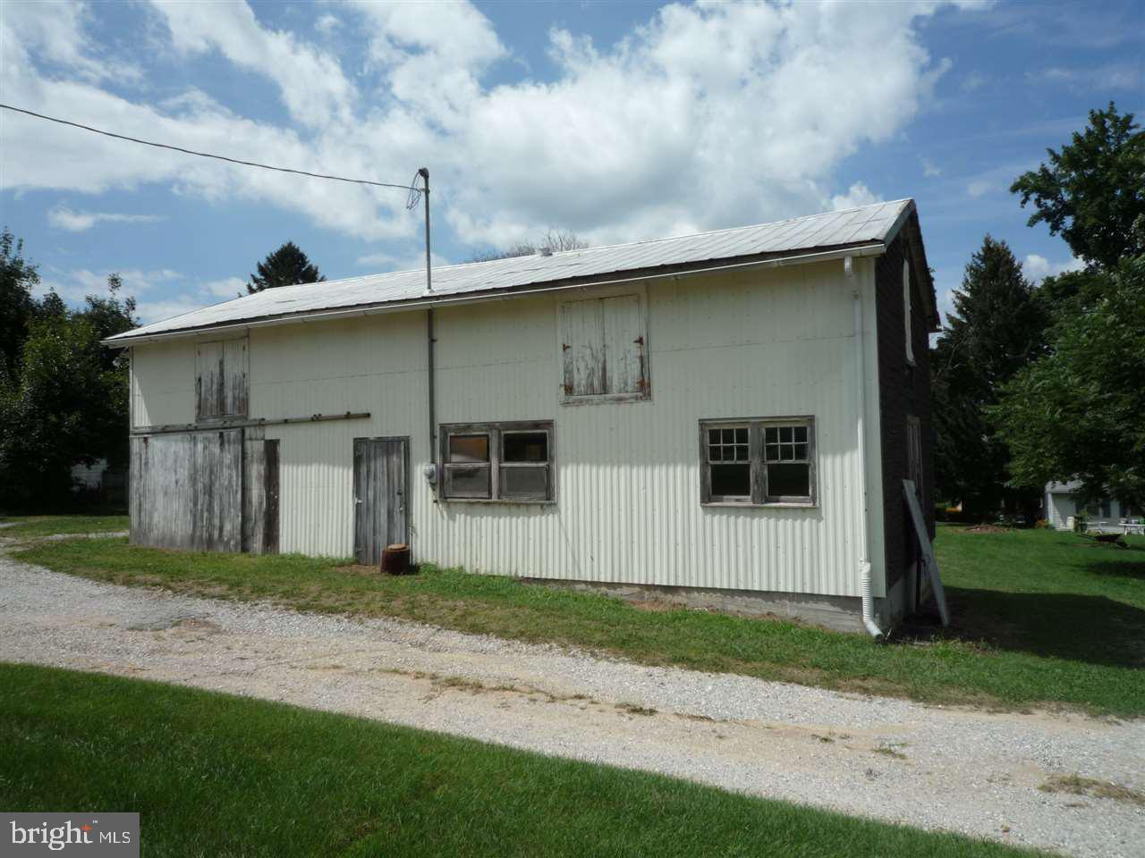 2136 Church Road York, PA 17408 - Photo 8 of 36