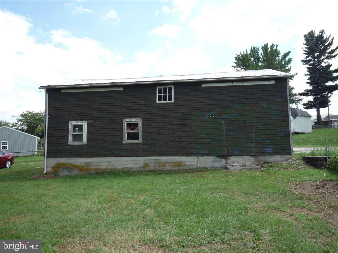 2136 Church Road York, PA 17408 - Photo 9 of 36