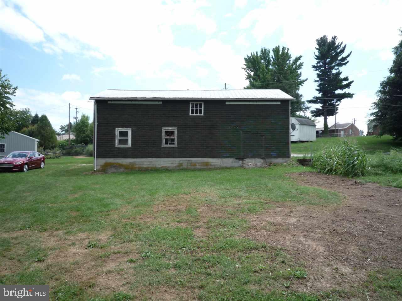 2136 Church Road York, PA 17408 - Photo 10 of 36