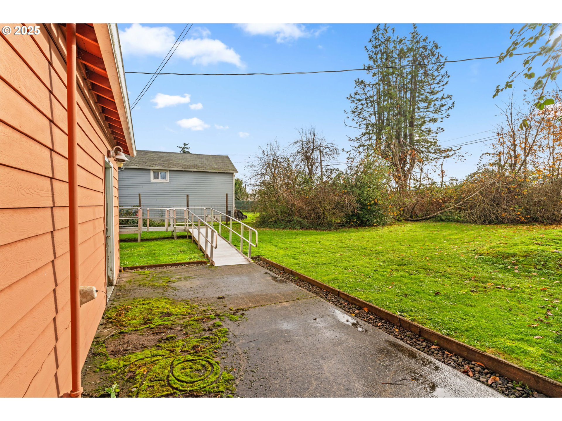 2665 C Street Springfield, OR 97477 - Photo 17 of 20