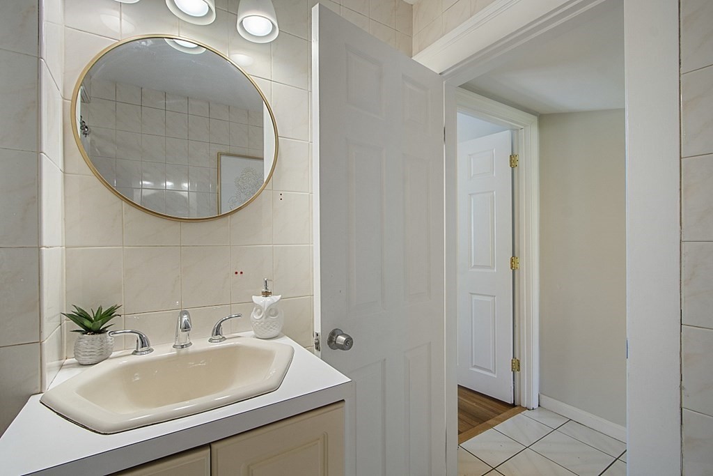 76 Perkins Street Stoneham, MA 02180 - Photo 20 of 42