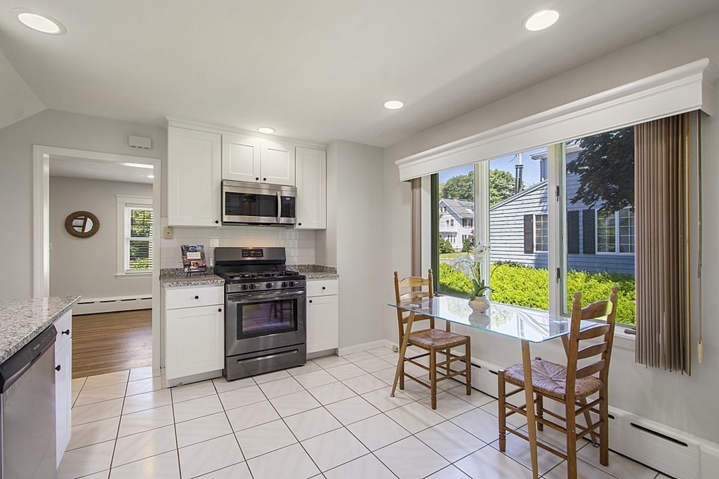 76 Perkins Street Stoneham, MA 02180 - Photo 6 of 42