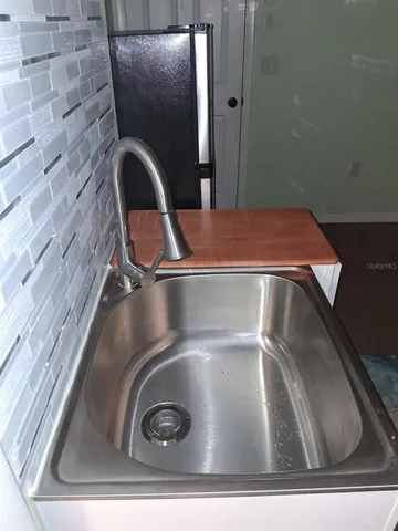 a close view of sink