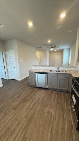 $2,200 | 2344 Green Sturgeon Court, Conroe, TX 77384