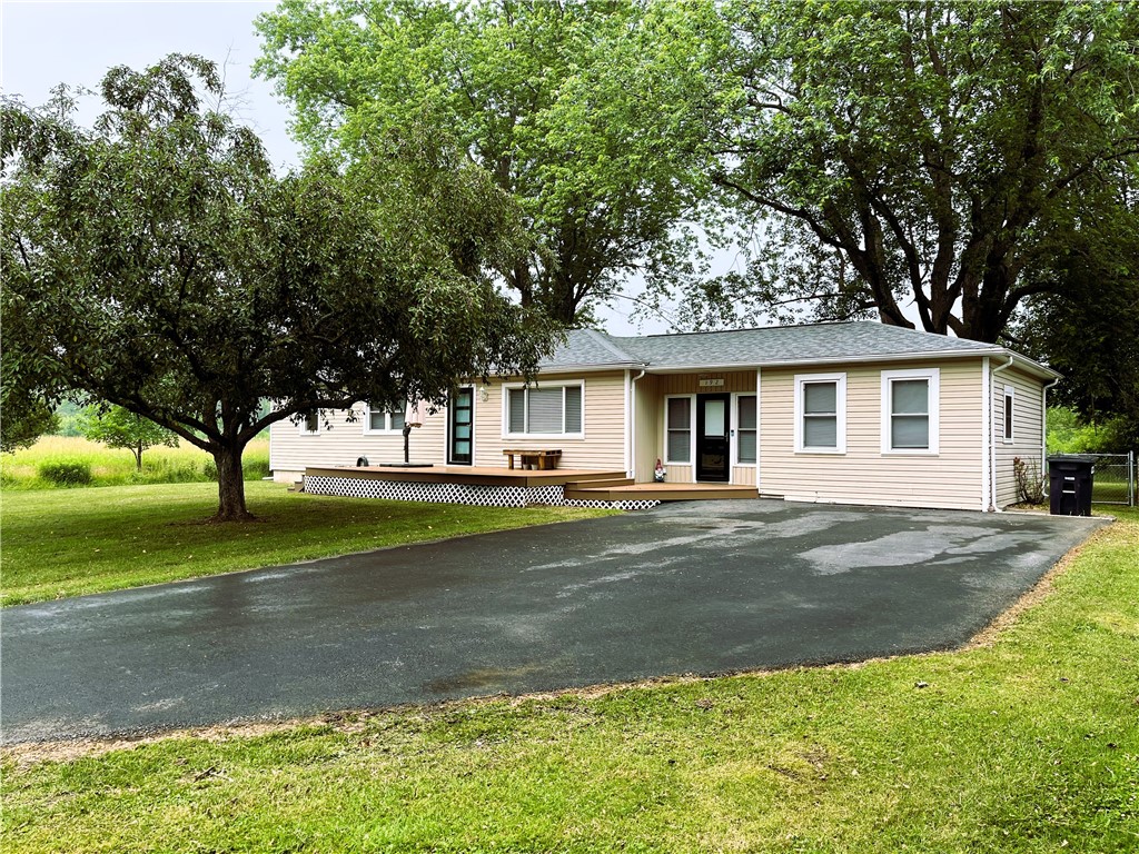 192 Gates Greece Townline Road Greece, NY 14606 - Photo 1 of 1 Gallery Image 1