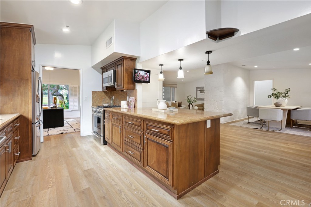 7333 Via Rio Nido Downey, CA 90241 - Photo 15 of 45