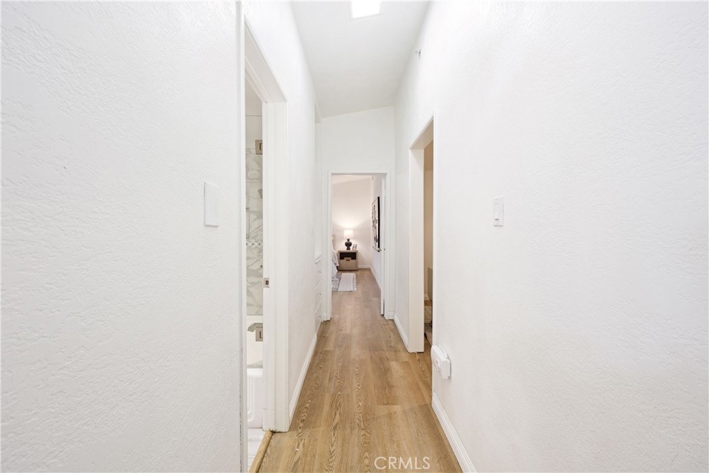 7333 Via Rio Nido Downey, CA 90241 - Photo 27 of 45 Hallway