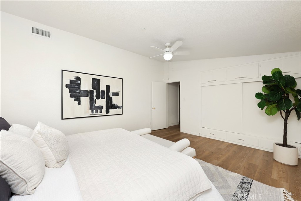 7333 Via Rio Nido Downey, CA 90241 - Photo 33 of 45 2nd Bedroom