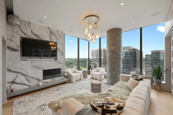$2,399,000 | 210 Lavaca Street, Unit 2706, Austin, TX 78701